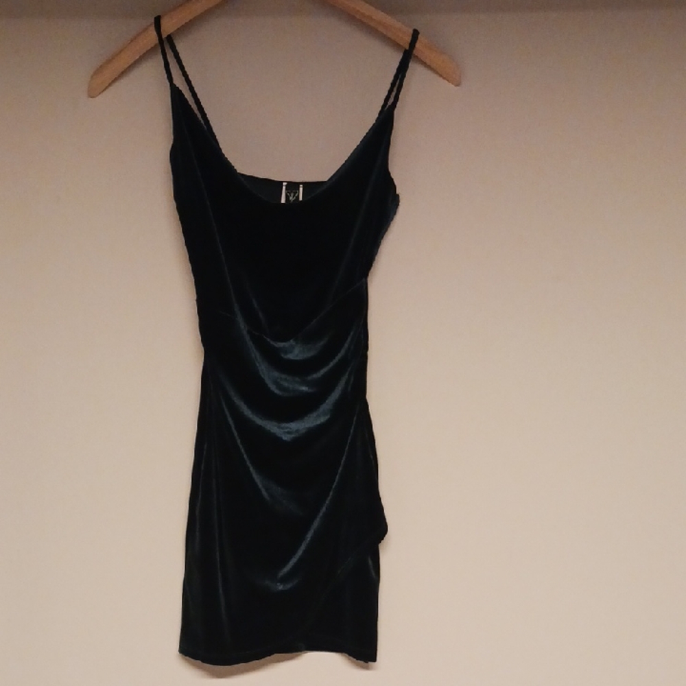 Elegant Dark Green Velvet Dress